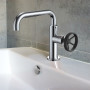 Mitigeur lavabo INDUSTRIEL  à bec mobile