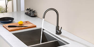 mitigeur de cuisine à bec haut graphite mat