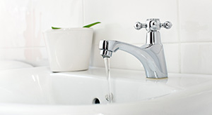 robinet lave-mains chromé