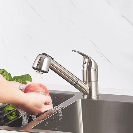 Robinet cuisine chromé avec douchette intégrée